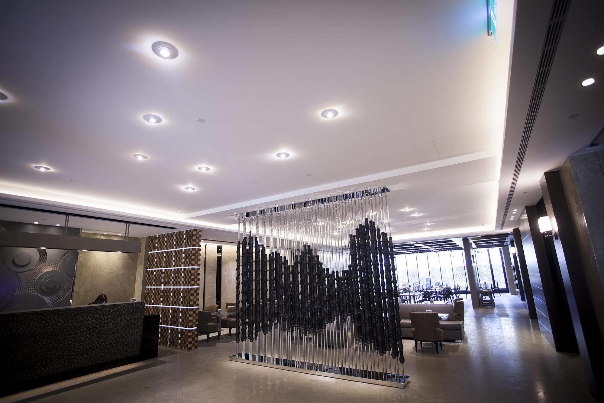 Royal Group Hotel Minghua Branch Kaohsiung Exterior photo